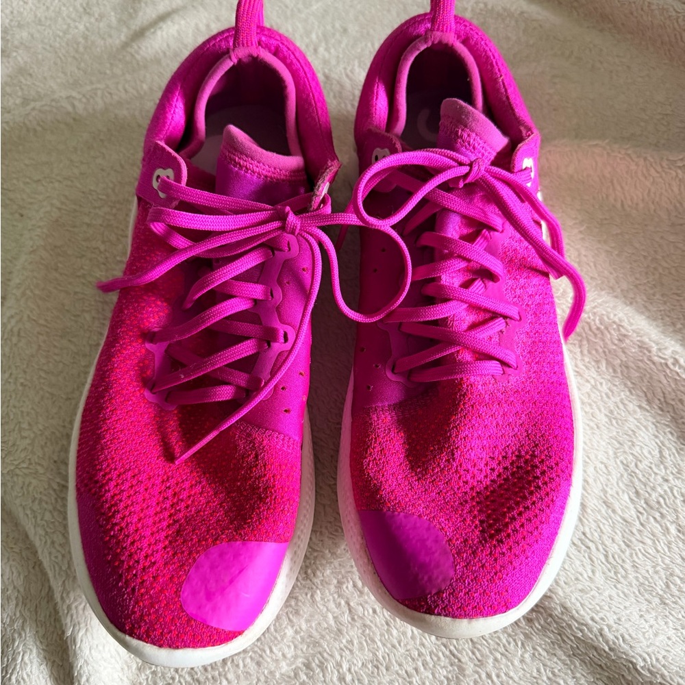 Nike Women's Pink Sneakers
